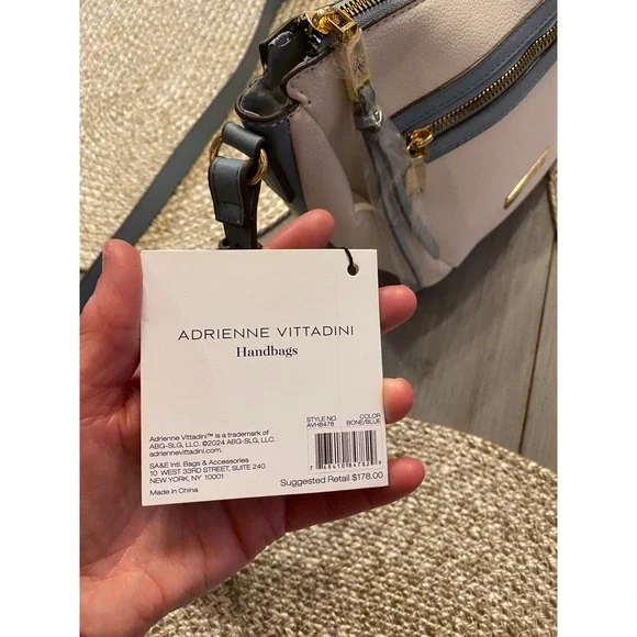 Adrienne Vittadini Two-Tone Light Gray Crossbody Bag with Dark Gray Trim - Picture 7 of 13